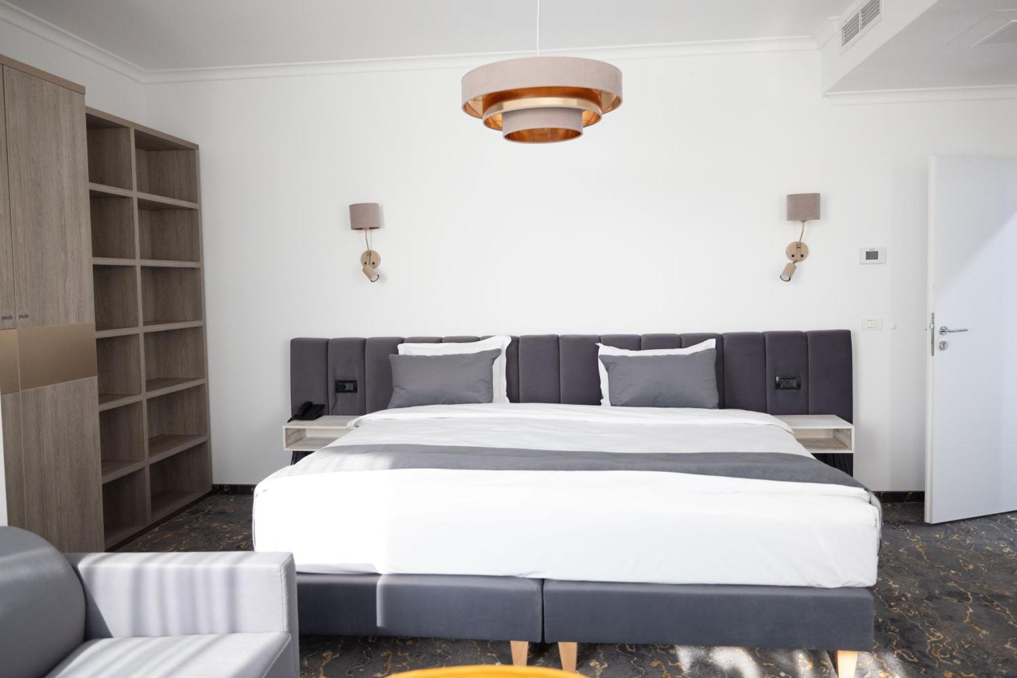 Opera Hotel Timisoara Luaran gambar